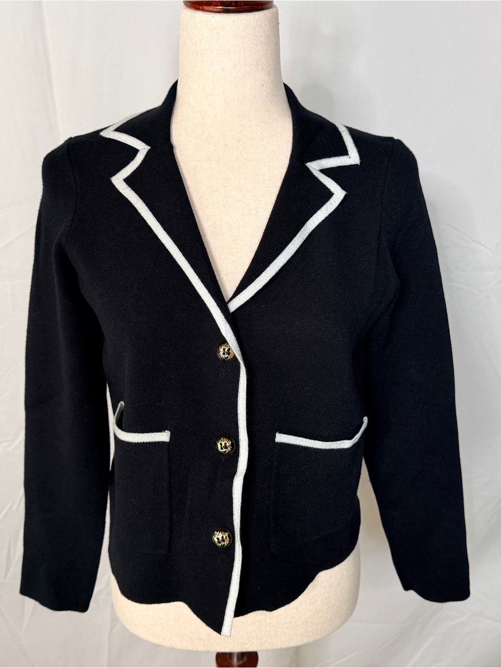 Rio & Rian Black knit Blazer with White Piped Trim, office career, boss girl